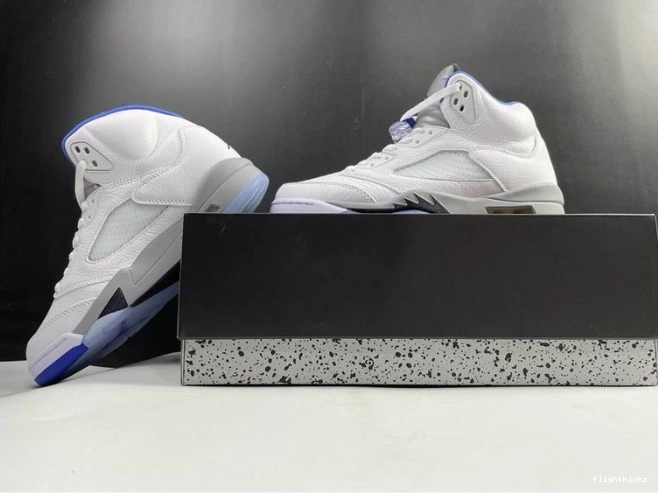 Retro Air Stealth (2021) 5 White Jordan DD0587-140 0722